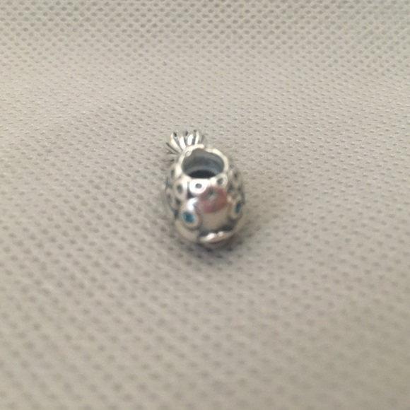 RETIRED authentic Pandora charms (fish & cross) - Picture 4 of 5